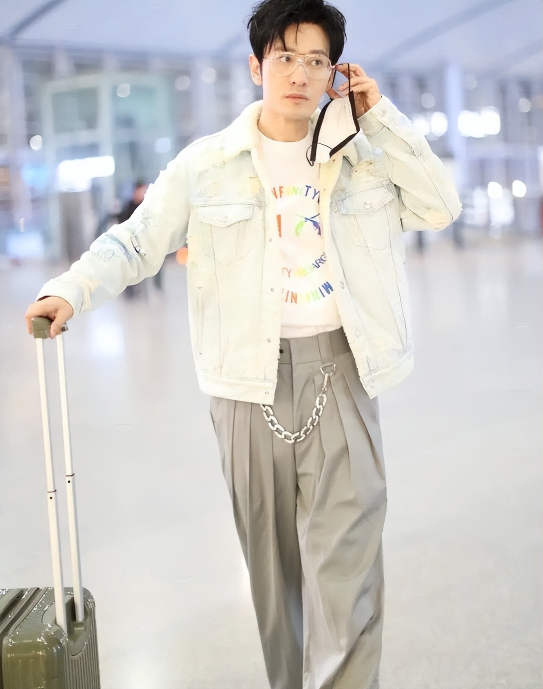 黄晓明离婚风波后首次正面回应,上海滩黄晓明大背头