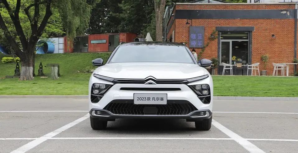 “1块钱”的改变有多大？凡尔赛C5X2023款告诉你！