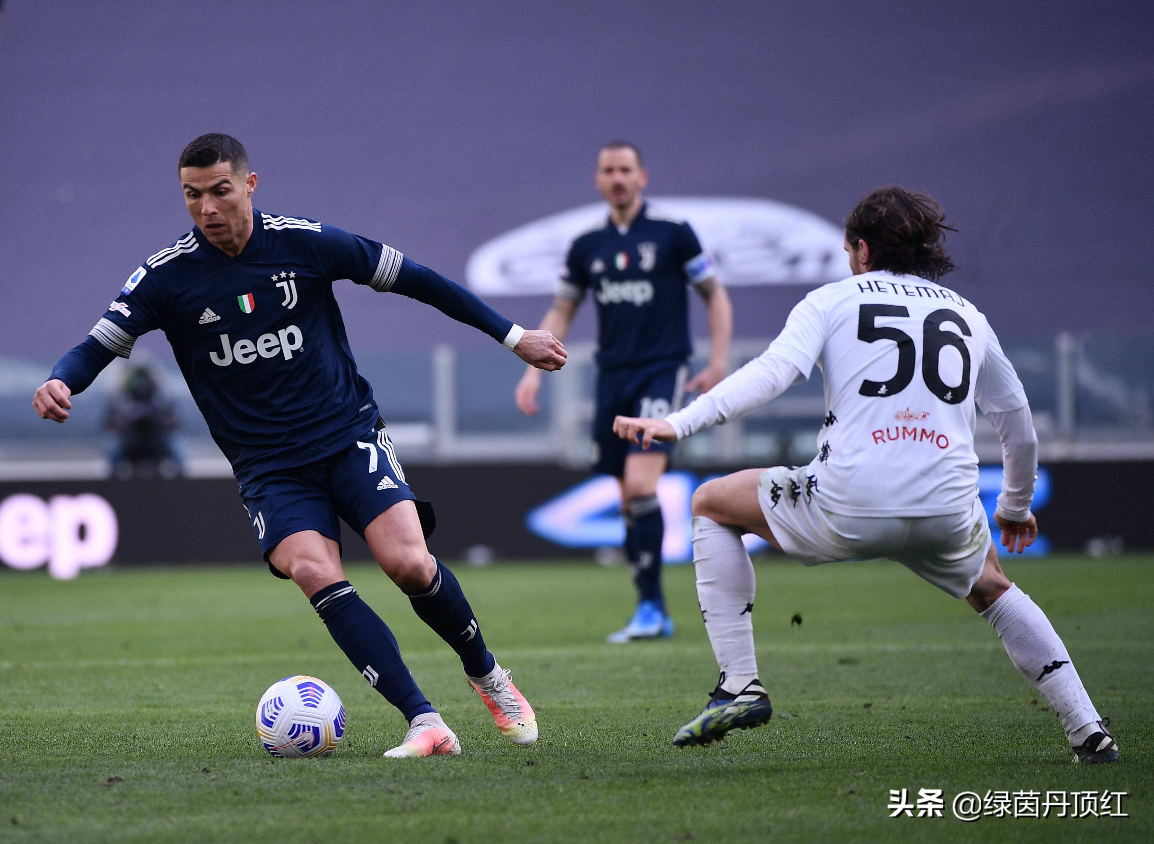 足球博弈论案例,足球策略博弈系统