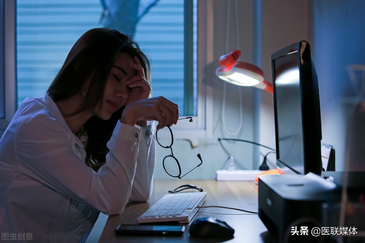 脸上为什么总是反复长痘怎么解决,脸上反复长痘到底是什么原因