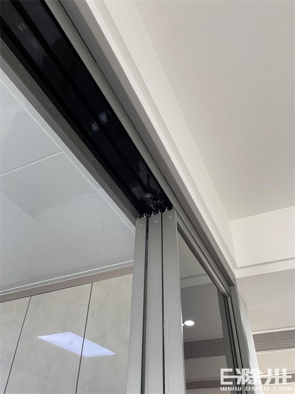 驱车一小时看了一个二十米的古镇,驱车半个小时才到达目的地