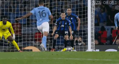 瓜迪奥拉六年的曼城欧冠之旅,曼城夺欧冠瓜迪奥拉落泪