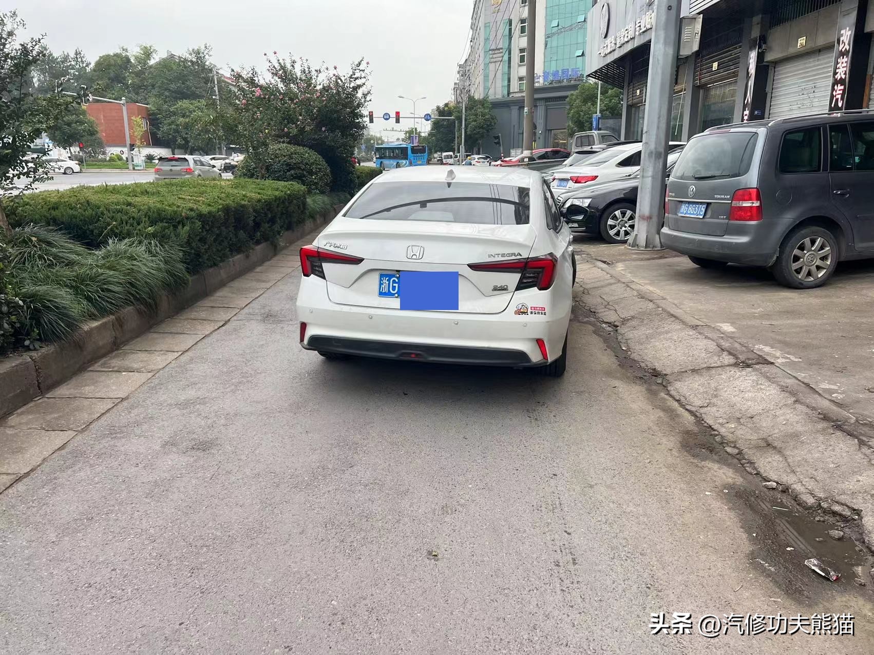 简单的给车做个保养,如何给车做保养视频