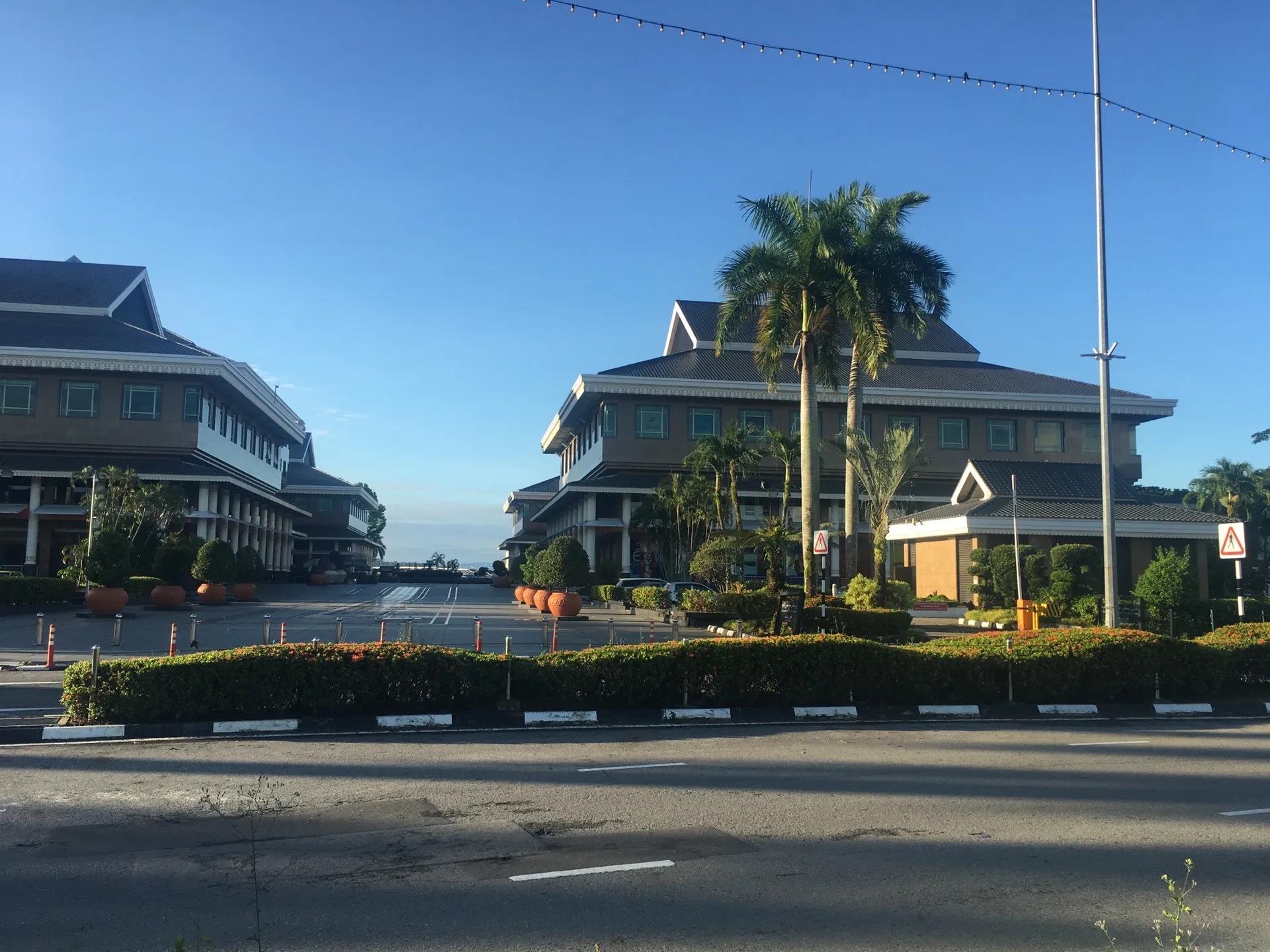 平均月收入2万元，爱吃鸡屁股，可以娶四个老婆，聊聊文莱的生活