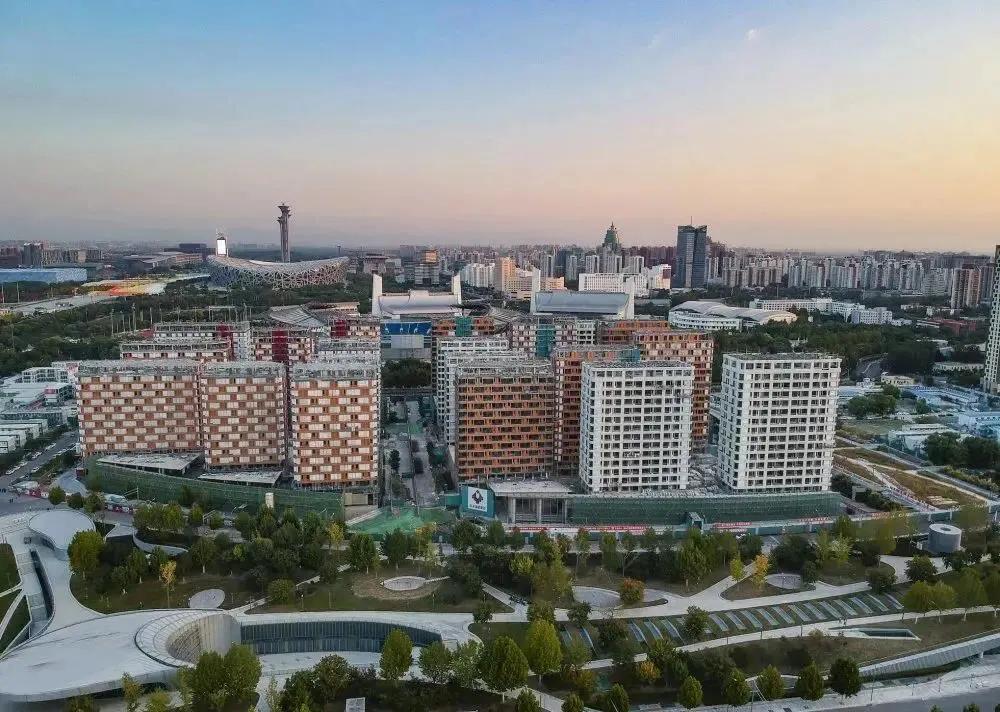 北京冬奥会会标的设计意图,北京冬奥会的场馆设计思路