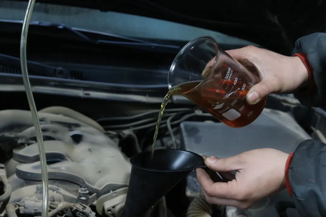 翻新车十二代皇冠修复全过程,12代皇冠25万公里要更换什么