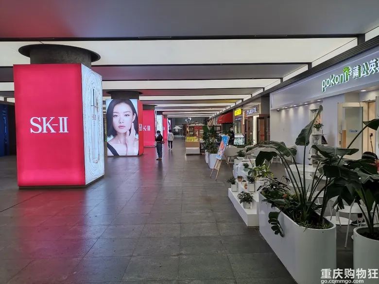 开小吃店一个月赚两万,开个小吃店一个月也就赚一万多