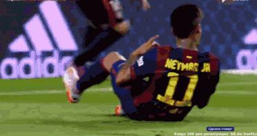 内马尔单刀不进,2018世界杯巴西内马尔彩虹过人