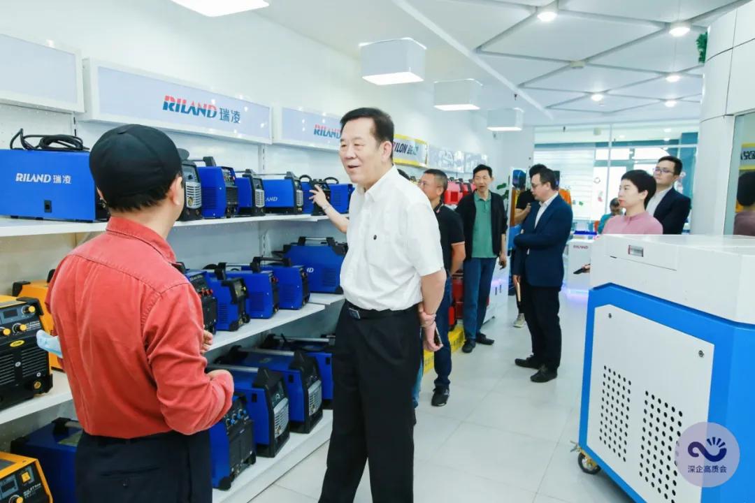 新起点砥砺前行再出发,新起点再出发环创