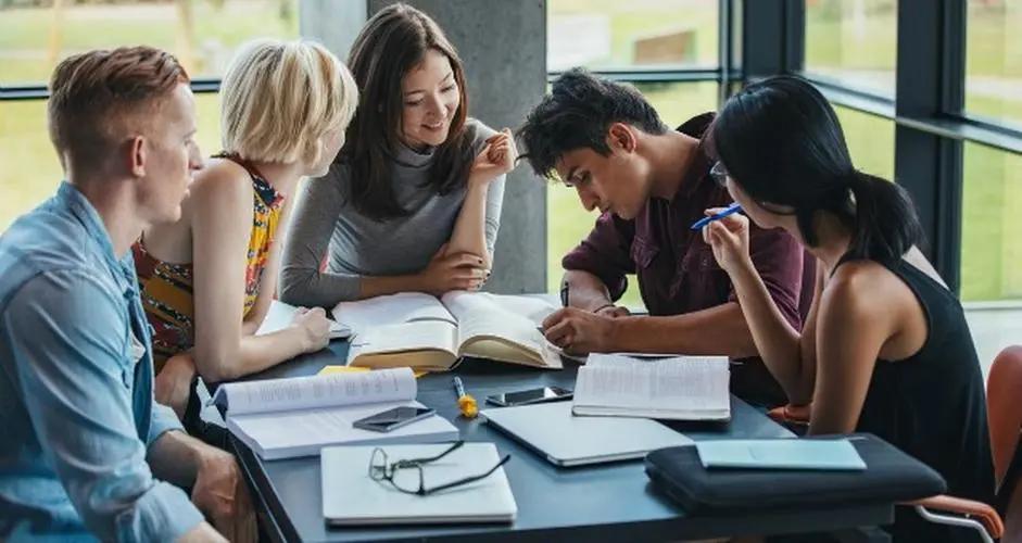 去香港留学注意事项有哪些,2024香港留学全攻略