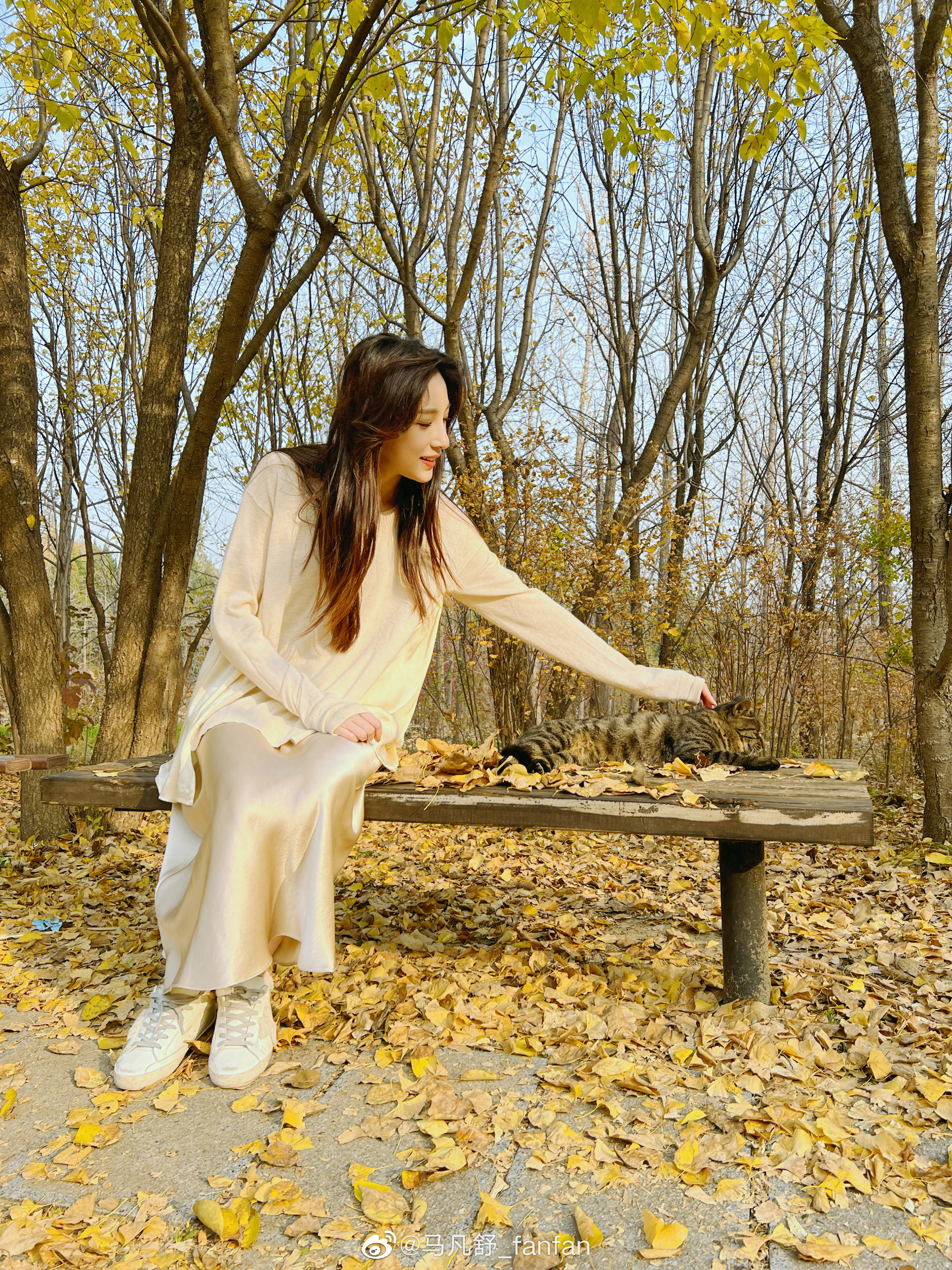 央视足球美女主播马凡舒,足球女主持人马凡舒