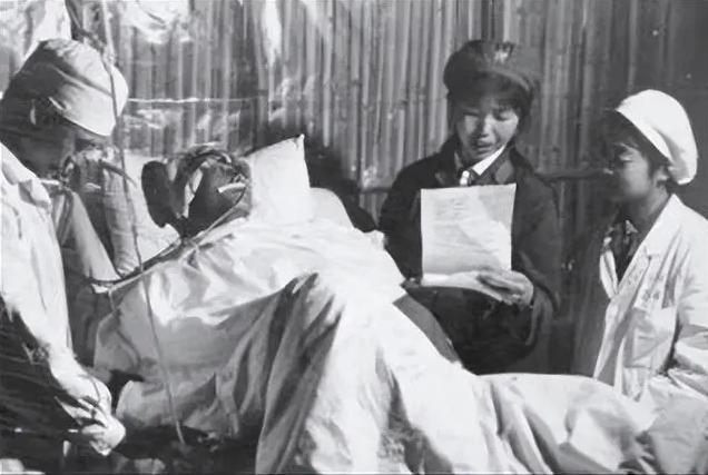 电影芳华何小萍,芳华中何小萍发疯时医生说的话