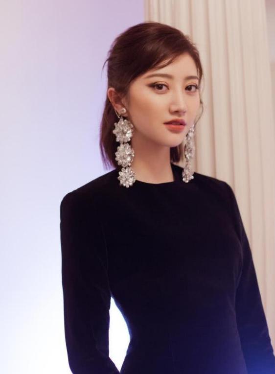 豪横女富婆,豪横女富豪视频