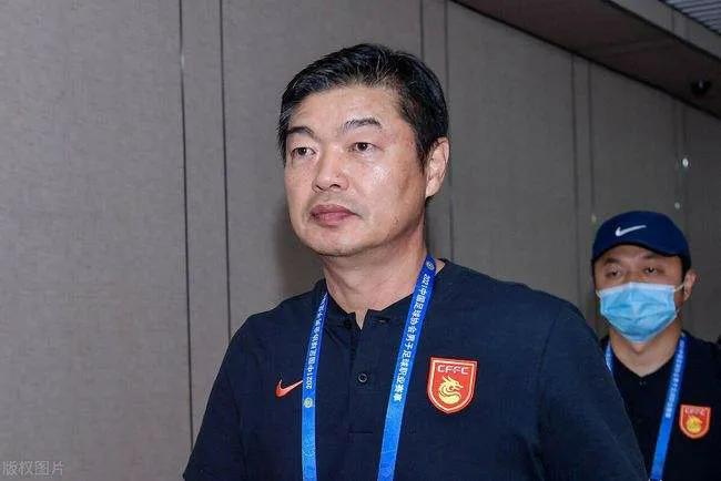 又一次惨败后的中国男足，土帅or洋帅，哪个能带给中国足球曙光？
