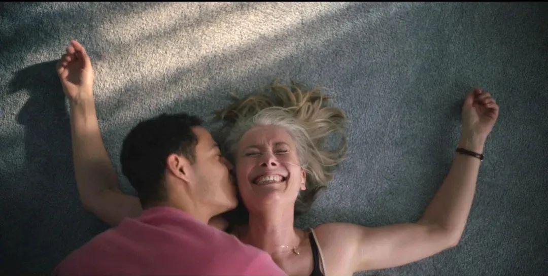 电光倒影2022︱绝境的困局，希望重燃的密匙