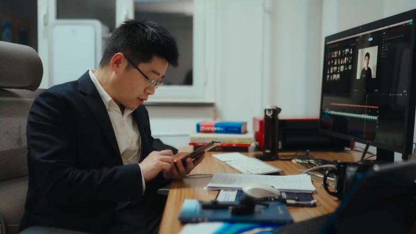 非典型博主出圈背后:冷门如何成为人人共振的热门