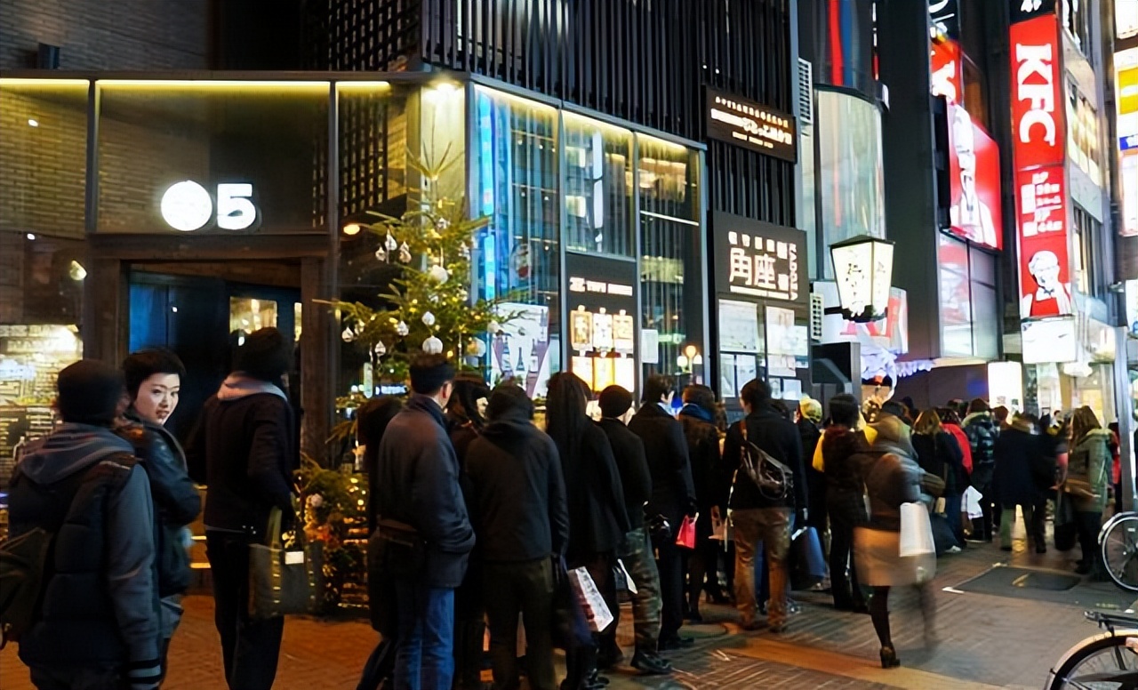 圣诞节为什么一定要吃肯德基 (日本圣诞节必吃肯德基)