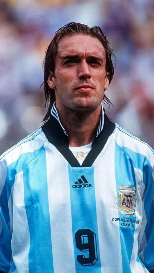 战神巴蒂斯图塔霸气视频,巴蒂斯图塔实况下赛季