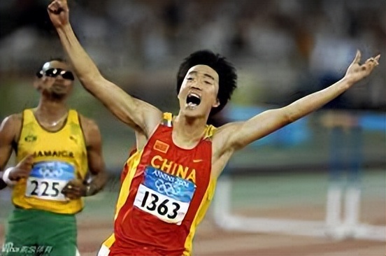 姚明刘翔李娜丁俊晖合影,丁俊晖姚明刘翔