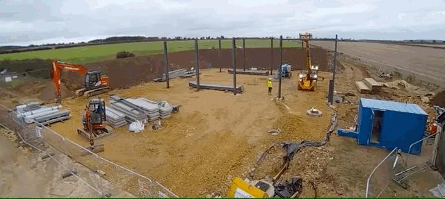 养猪养狗种田真人秀,真人秀十个男生种田