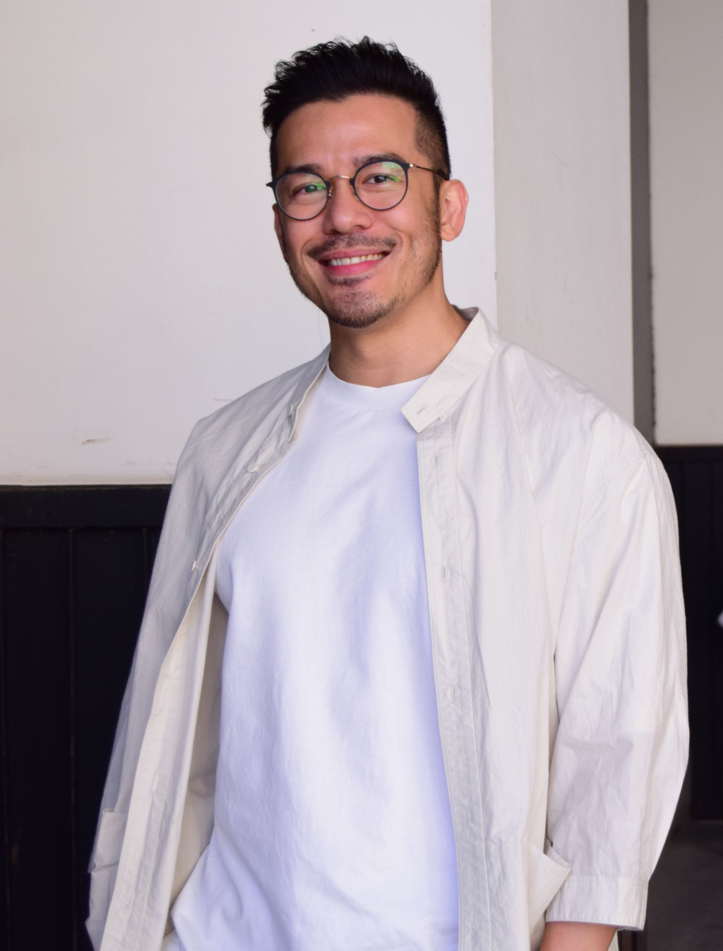 女友被嘲香港男星回怼网友:娱乐圈男*鸭做**女*鸡做**?有钱就被人包?