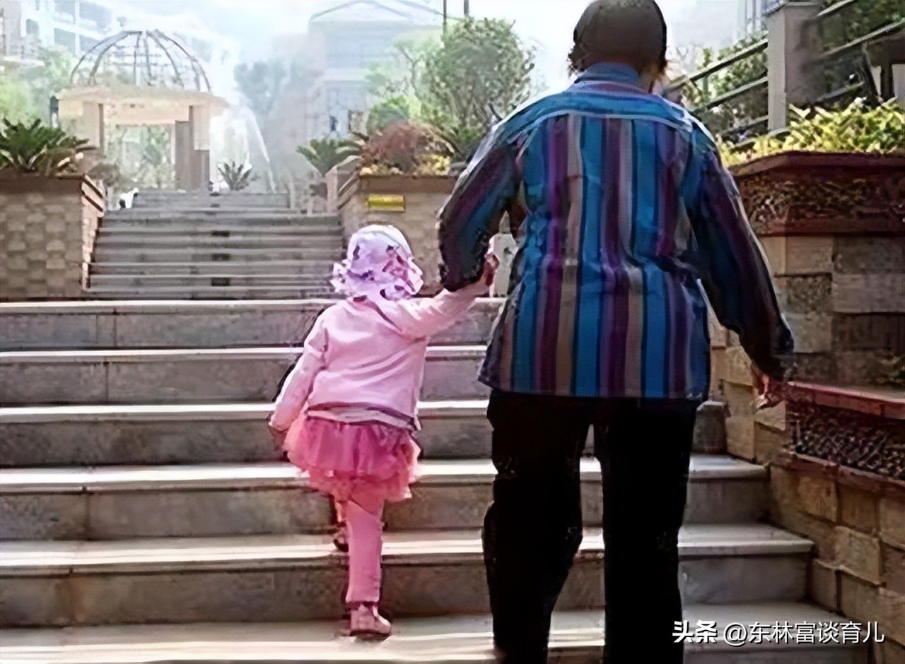 幼儿园需要全职带孩子吗,孩子上幼儿园上班族如何独立带娃