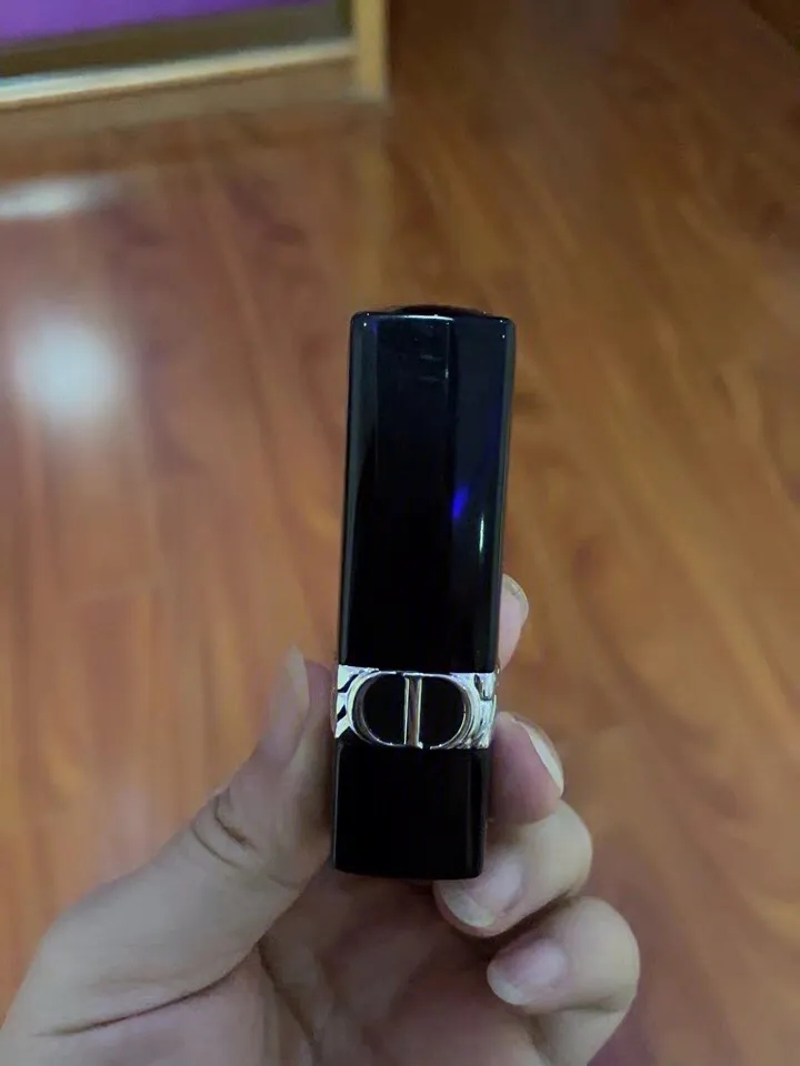 男生如何选口红送女朋友,男生怎么选适合自己的口红