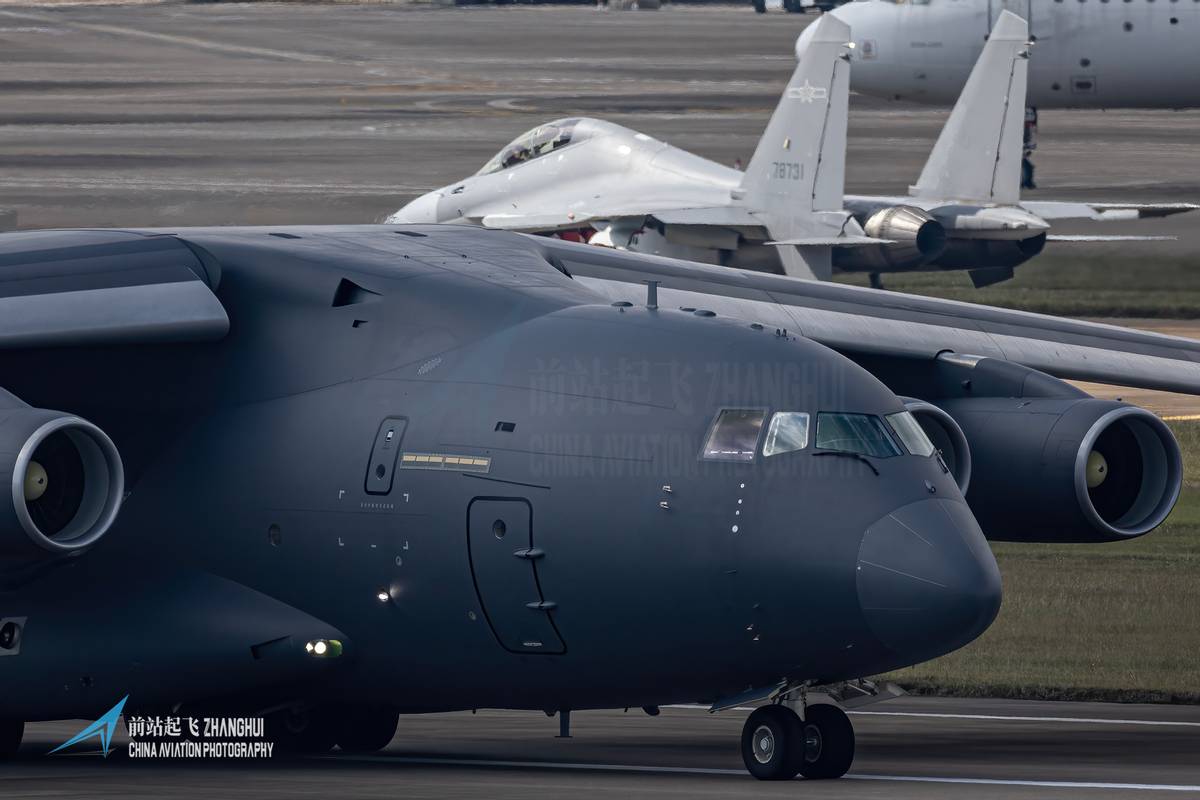 l15战斗机航模,l15教练机航展