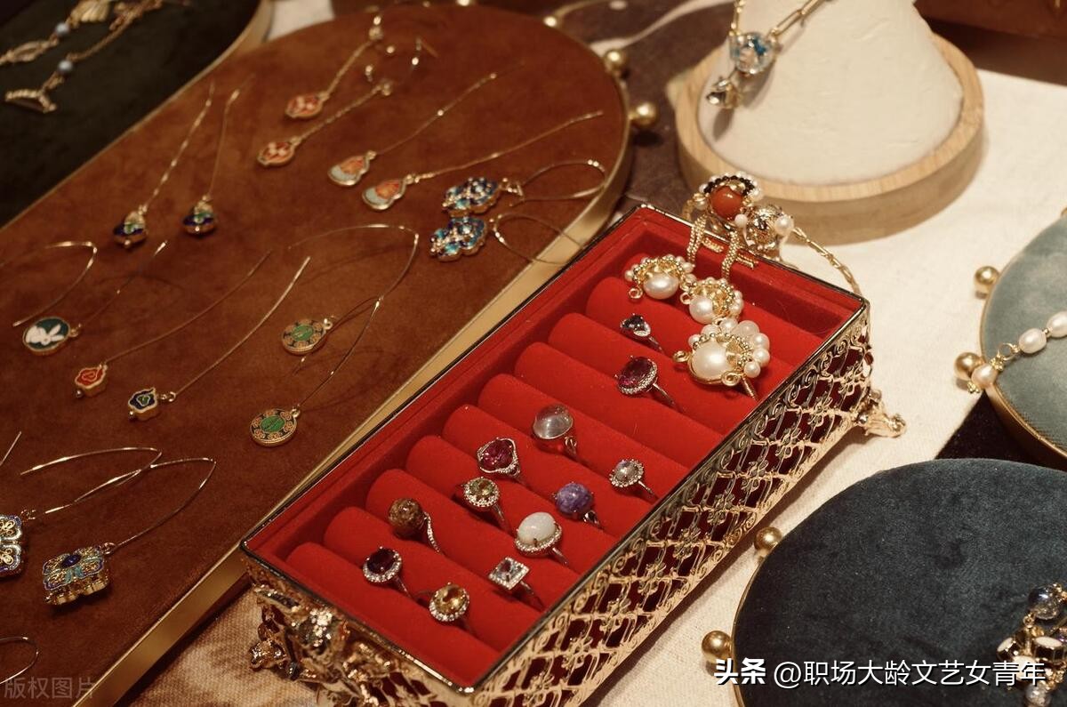 炫富过分，是非上门！如何健康地展示自己的财富才能不被网暴呢？