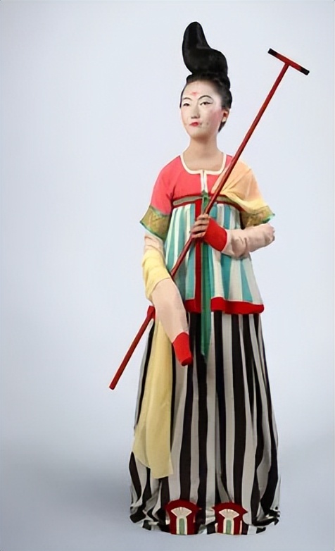 论唐代服饰的历史演变与艺术特征,个人总结中国唐代服饰的特点