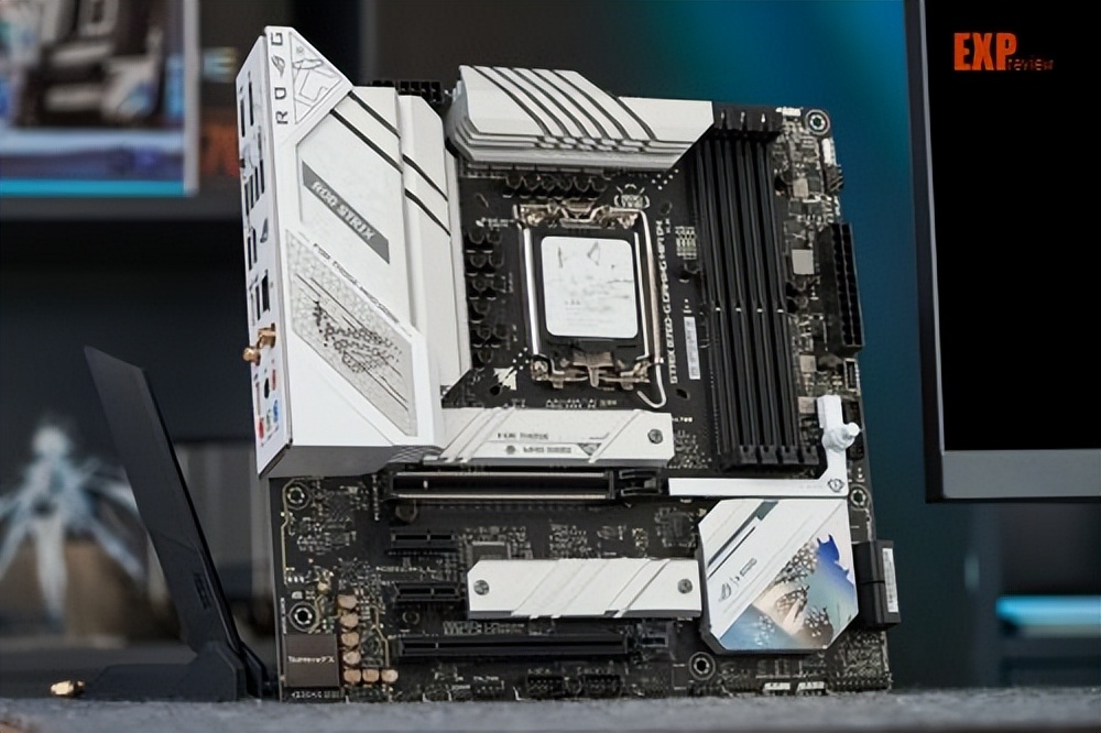 ROGSTRIXB760-GGAMINGWIFID4吹雪主板评测：高颜值且亲民的小吹雪
