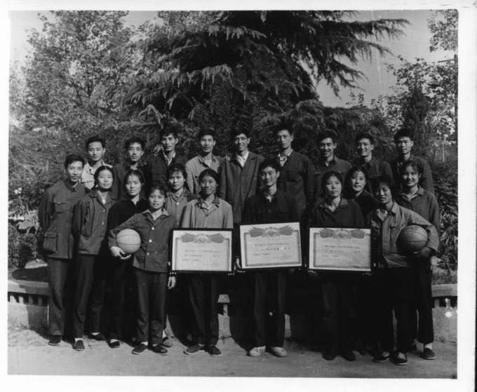 一场惊心动魄的篮球赛,一场别开生面的篮球赛作文