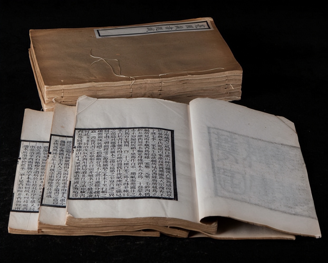 黄丕烈藏书题跋集价值,清人黄丕烈的藏书人生