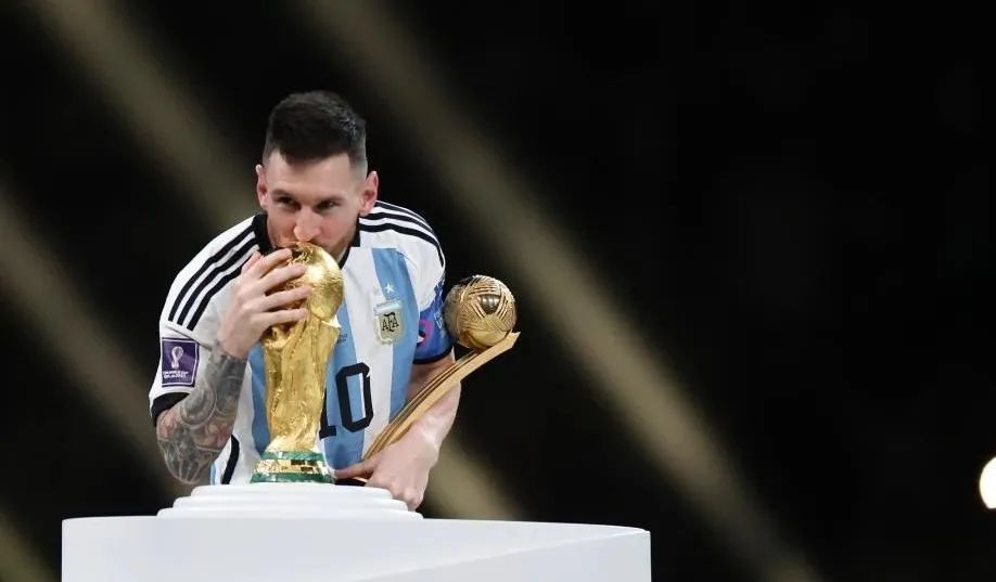 圆梦的代言人是谁,圆梦的原创角色叫什么