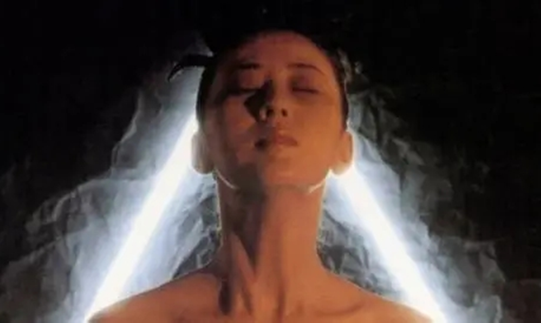 汤加丽：因“人体模特”和丈夫离婚，被父母嫌弃，如今46岁仍单身