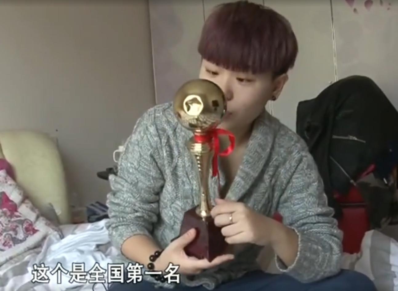 辽宁富养女：一顿早饭300块，名牌鞋穿三次就扔，视爸妈为提款机