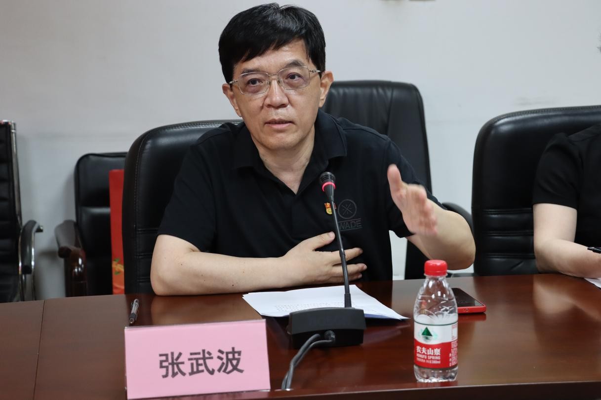 党建引领新时代聚力开启新征程,党建引领党建聚力经济高质量发展