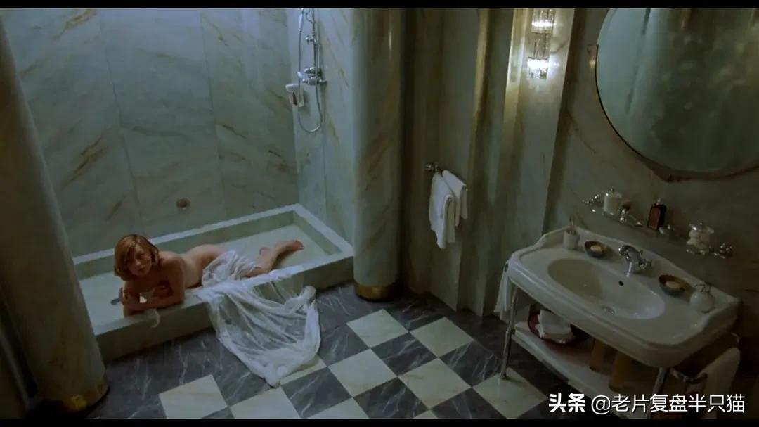 一口气看完生化危机故事,生化危机每一部的爱丽丝