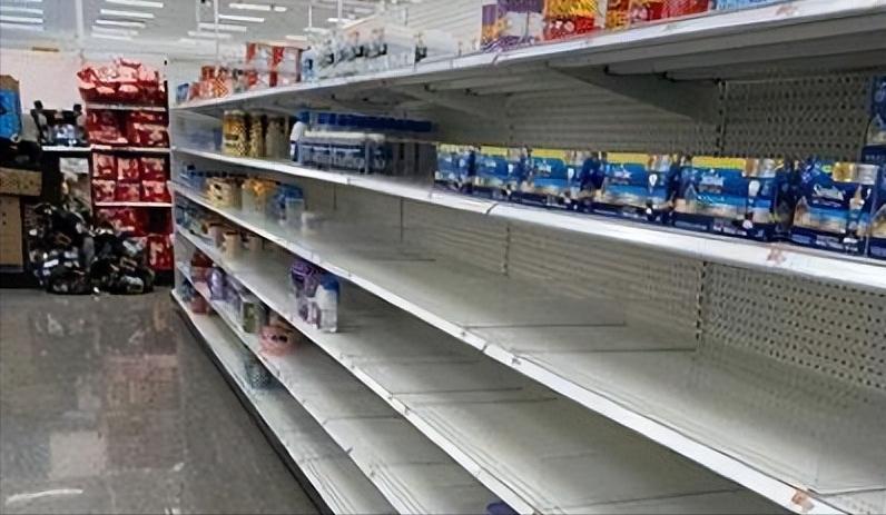 荒唐！本国婴儿吃不上奶粉美国政客却豪掷400亿投喂巨婴乌克兰