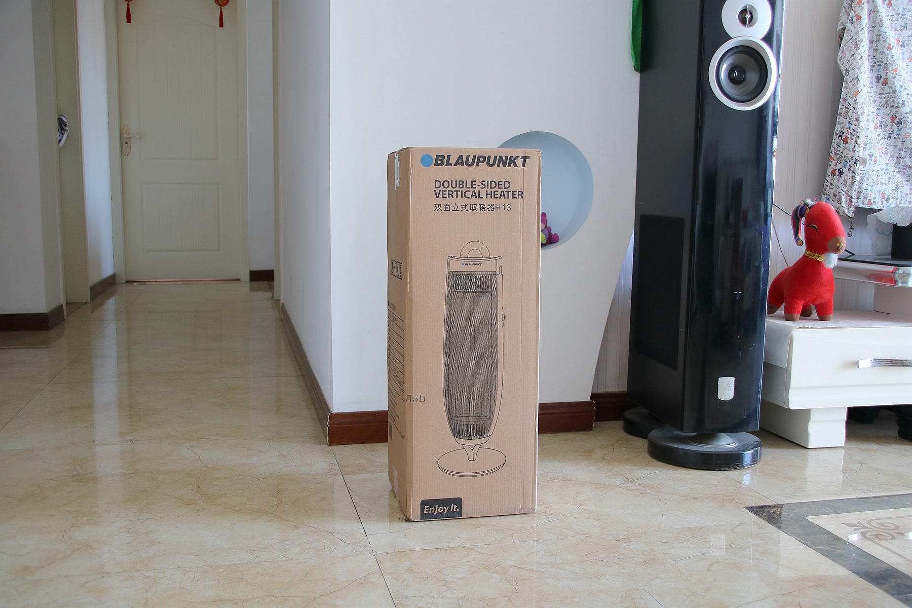 自从有了蓝宝这个“小太阳”，这个冬天家里从此不再寒冷