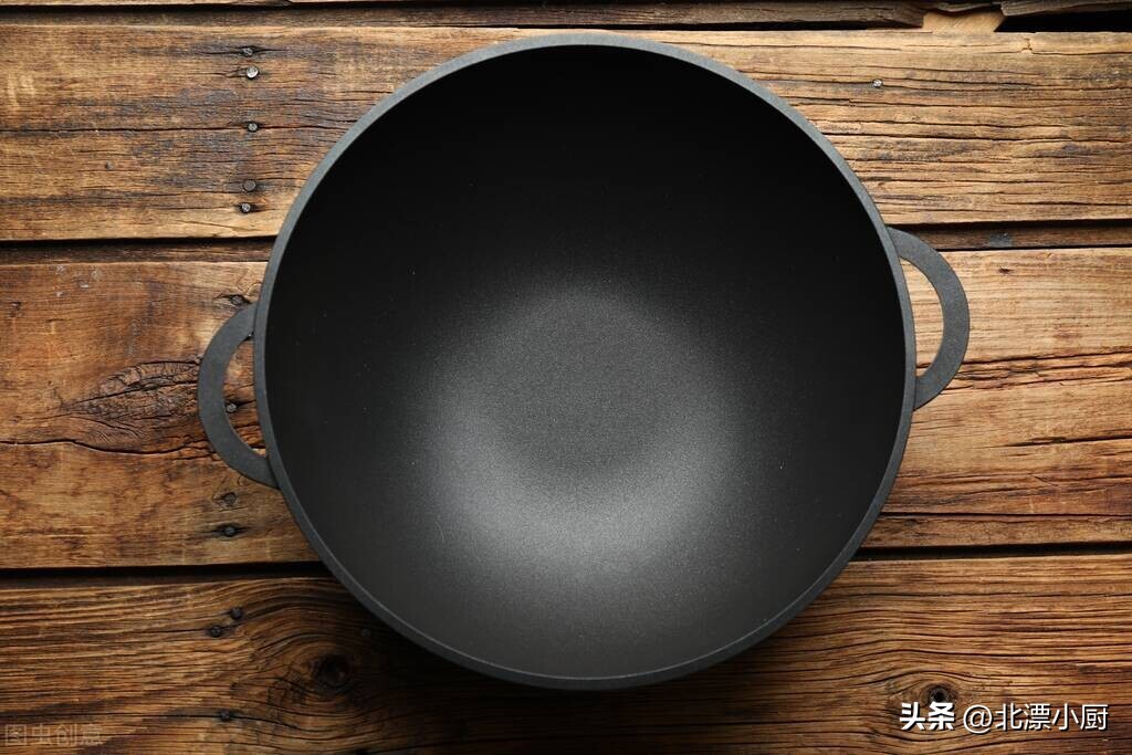 买铁锅铸铁还是精铁熟铁,买铁锅生铁好还是熟铁锅好
