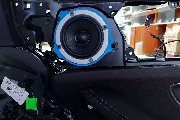 奔驰gle改英国之宝音响,奔驰gle升级音响