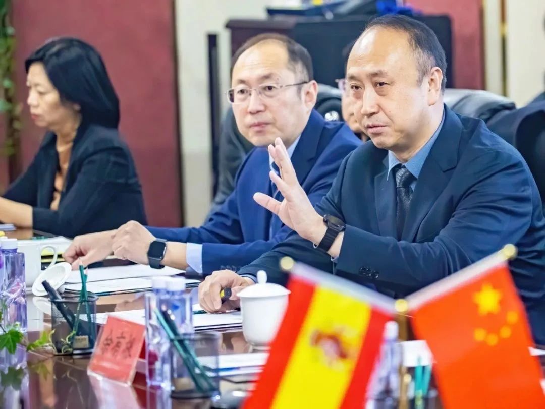 国际合作开新篇！北京市第十八中学教育集团和西班牙GSD国际学校签订友好合作协议