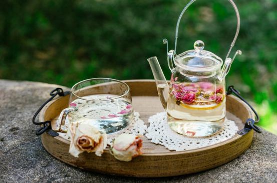 女人改善气色的花茶,女性秋冬季节喝的美容养颜茶