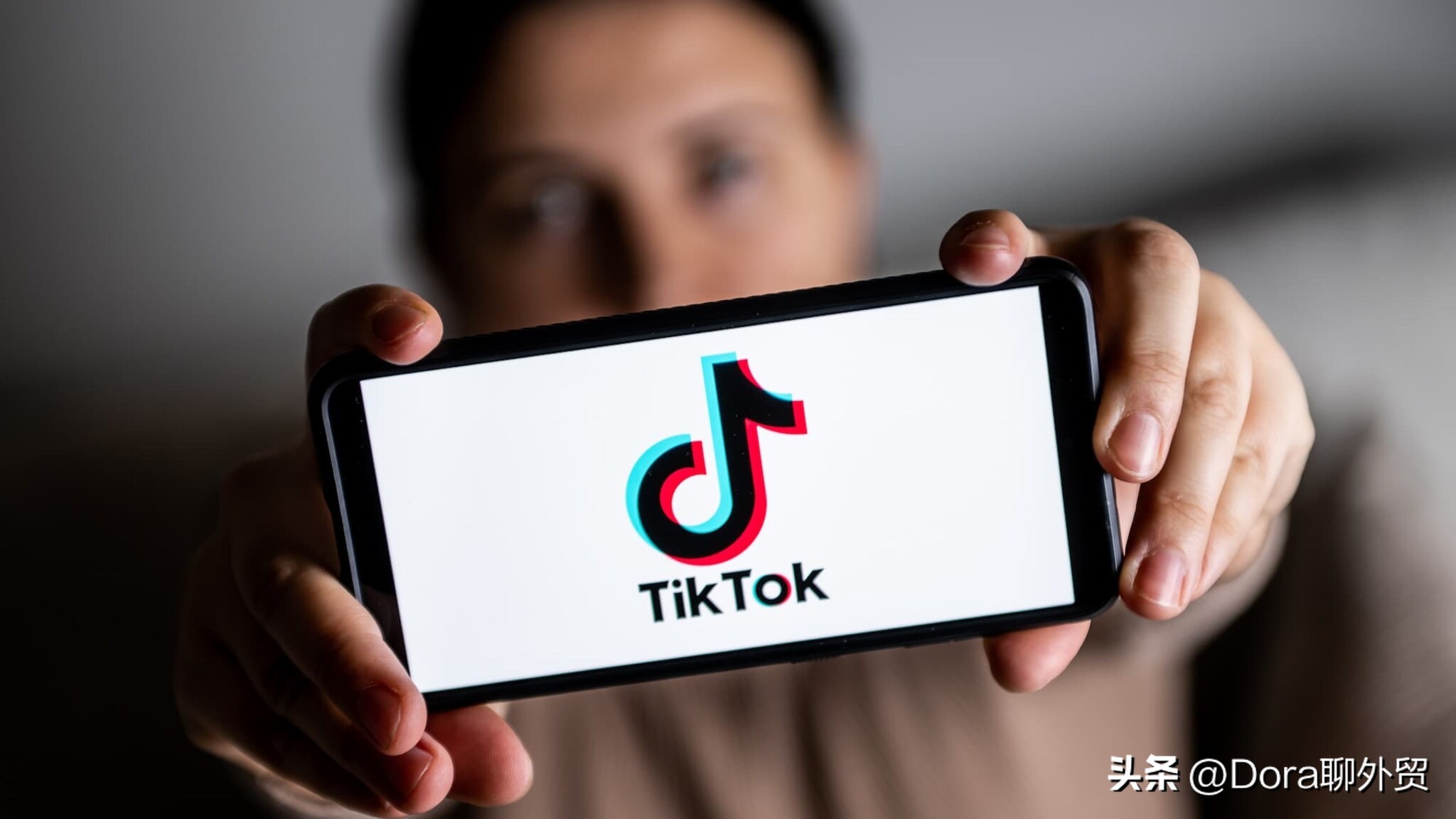 视频营销：TikTokvsYouTube，哪个平台做营销更赚钱？