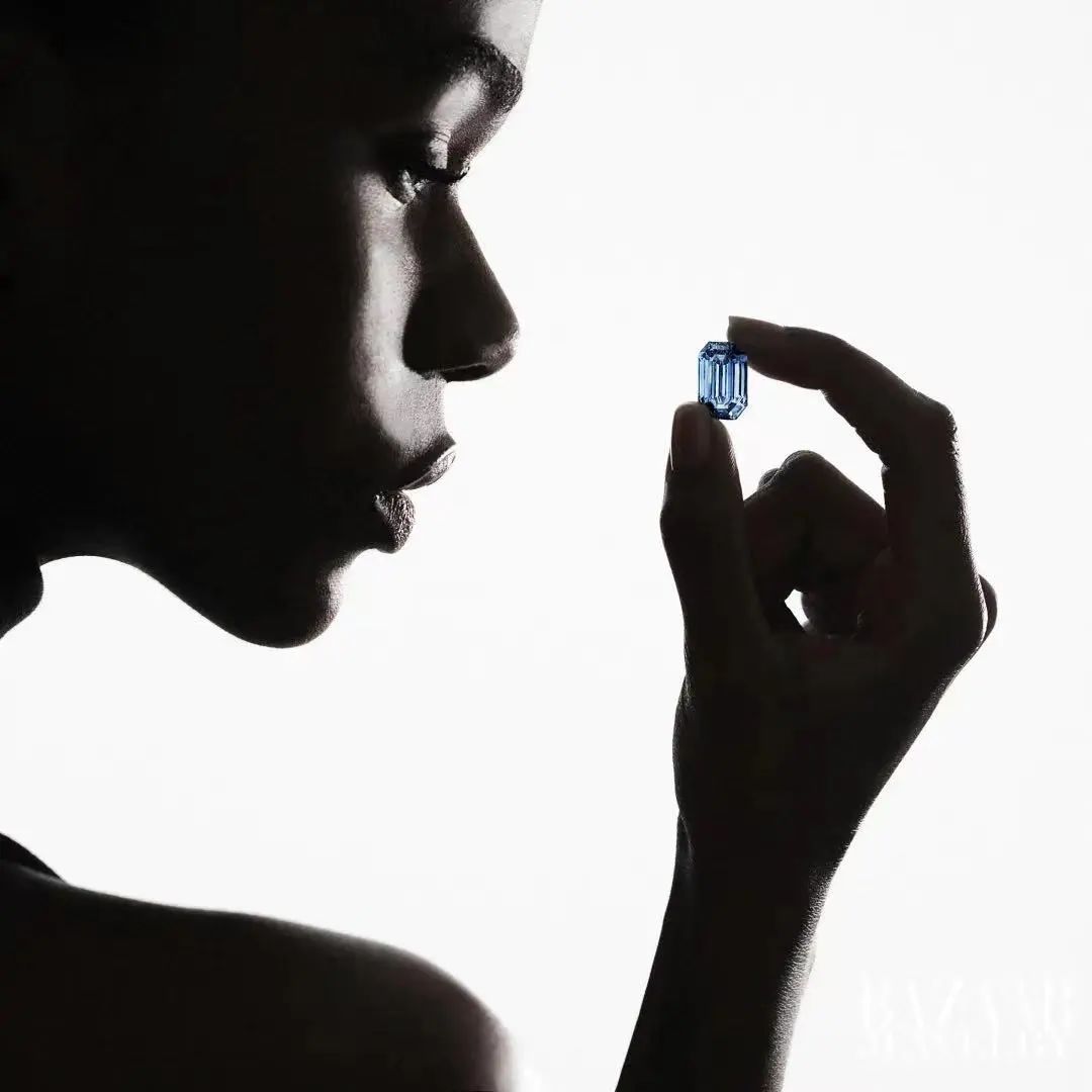 公开拍卖史上最大一颗蓝钻,228颗稀有蓝钻将拍卖