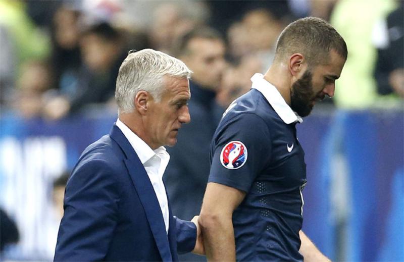 姆巴佩说明世界杯为何输给梅西,姆巴佩世界杯帽子戏法梅西跪地