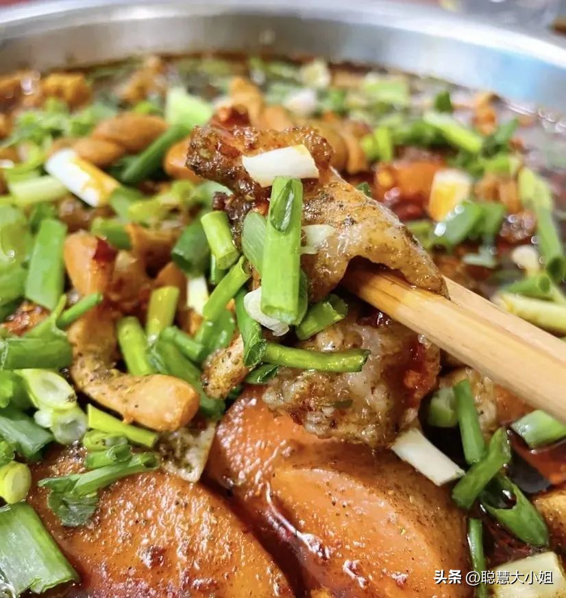 渝中区美食老字号推荐聚餐,重庆渝中区化龙桥华村烧烤老字号