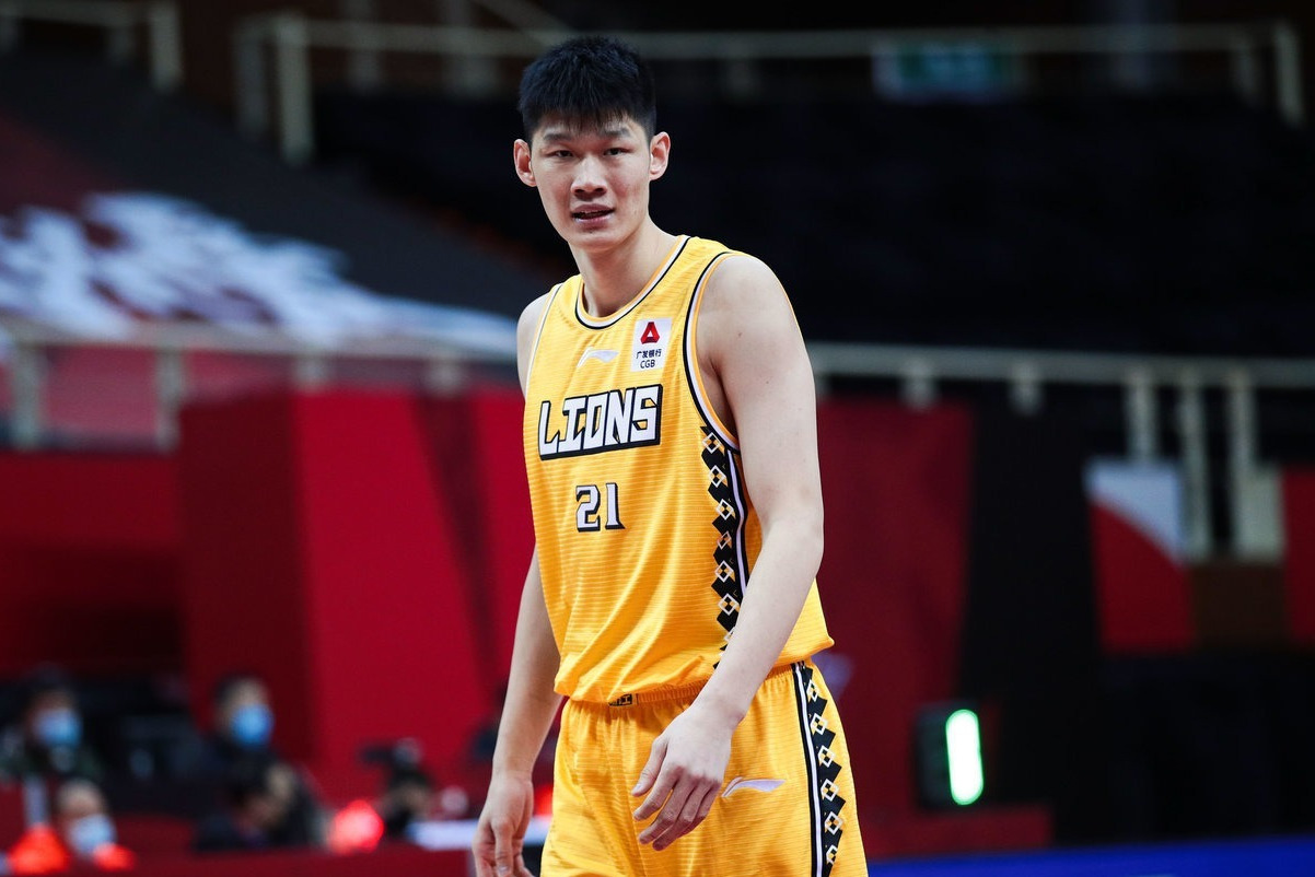 盘点cba历史十大中锋,cba总决赛姚明51分21篮板