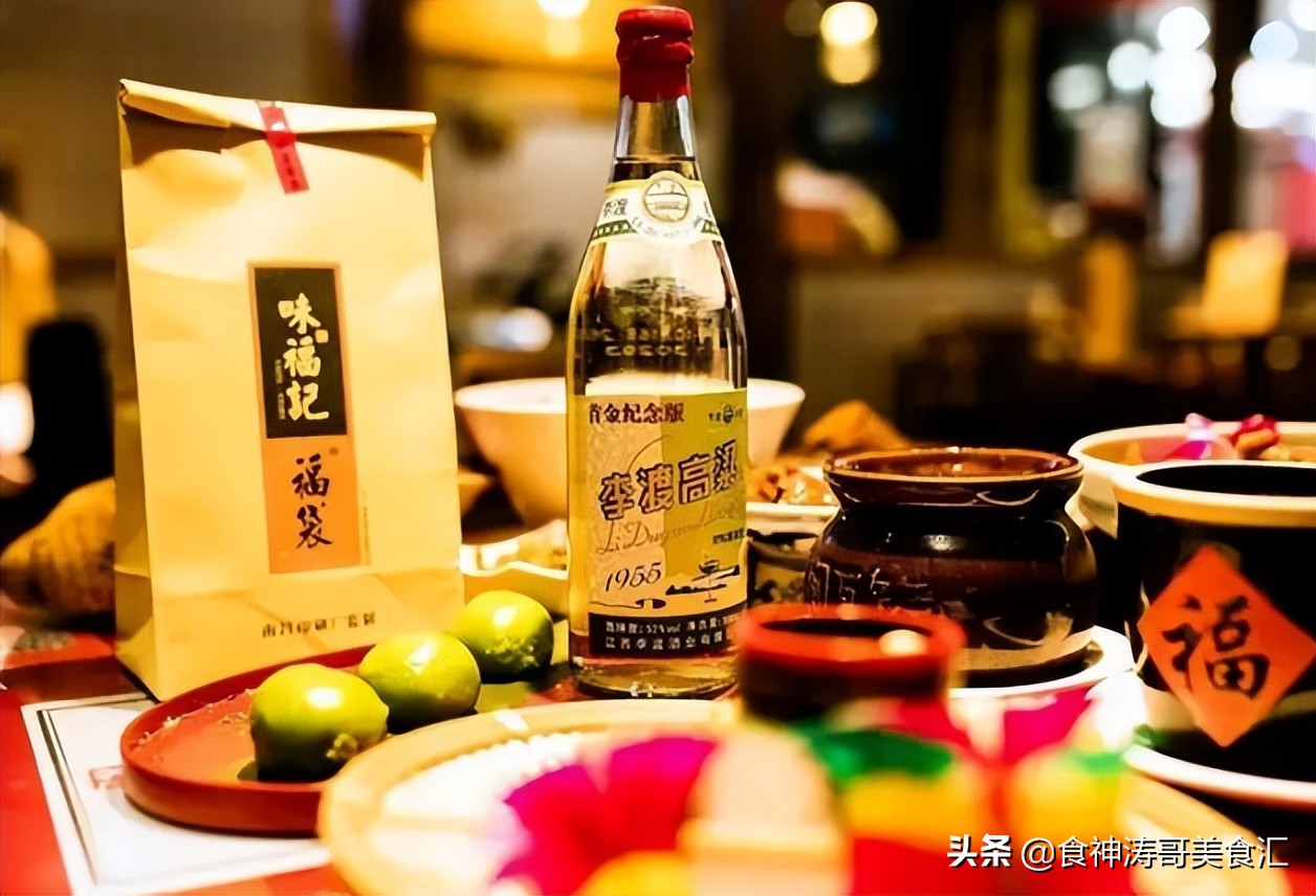 泸州老窖二曲2012年光瓶52度酒,2014年100ml52度五粮液光瓶酒